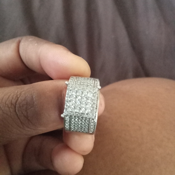 Ring - Picture 4 of 5